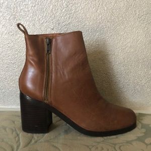 Luggage (tan/brown) color leather bootie